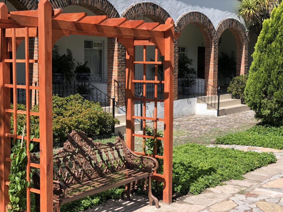 Club Vergel Resort Bernal Exterior photo